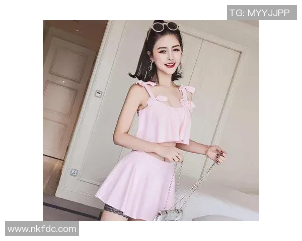 男士泳装时尚潮流解析 穿出自信与魅力的夏日风情